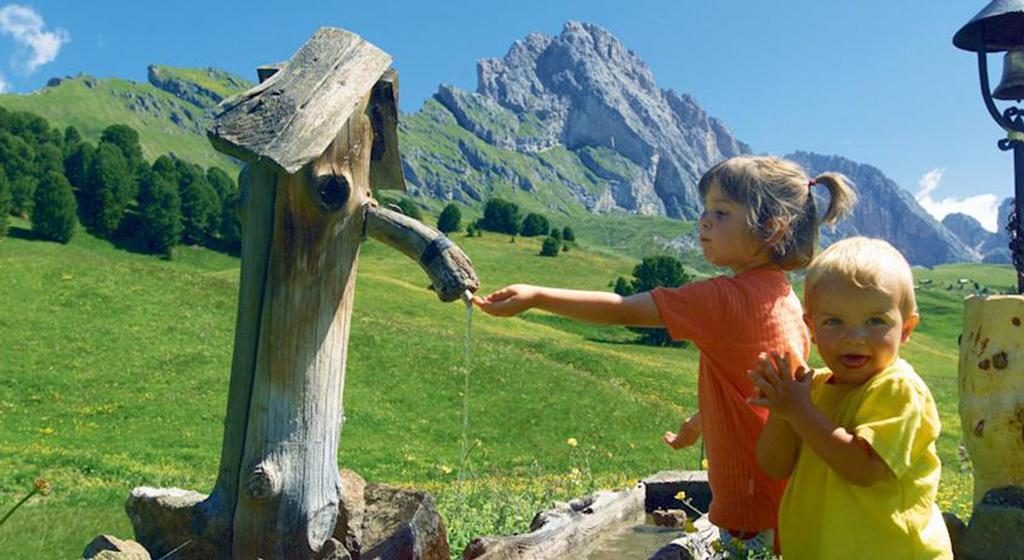 Hotel Meisules Selva di Val Gardena Zewnętrze zdjęcie